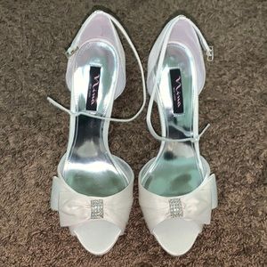 Nina Shoes New York White Satin Heels